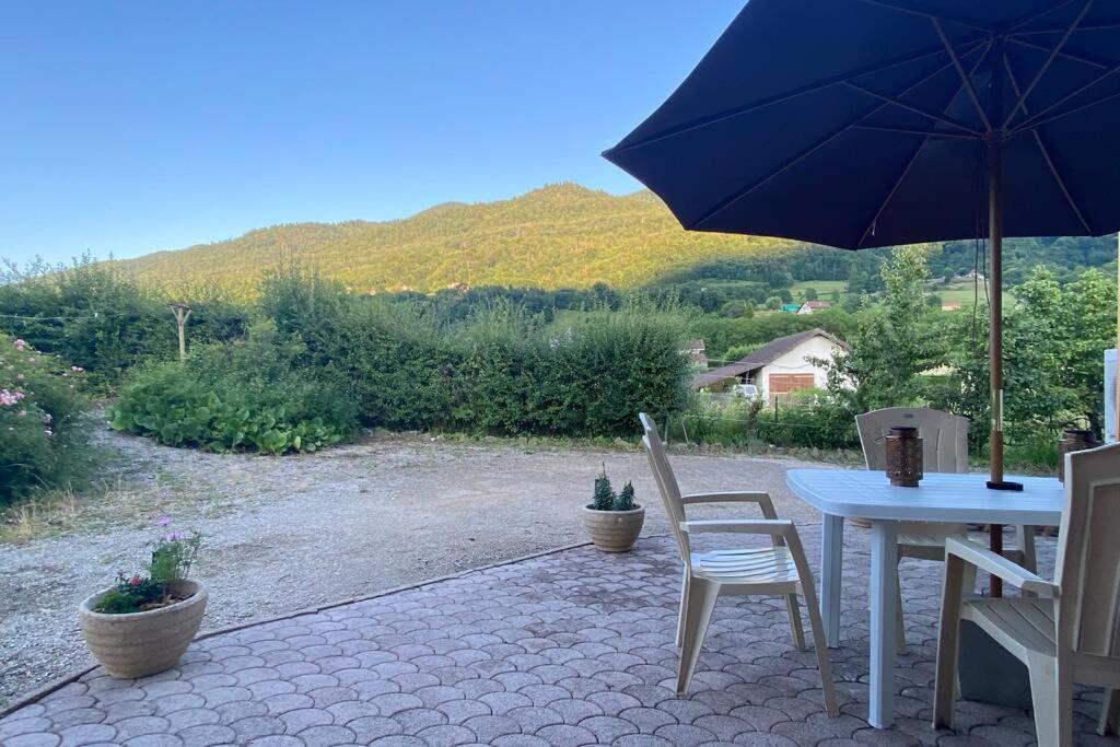 Au Calme Avec Vue Magnifique A Saint Maximin Lägenhet Exteriör bild